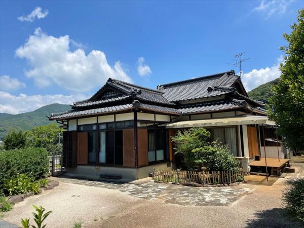 Cheap house in Nagasaki Ken, Japan.